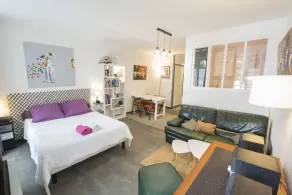 Grandes 36m2 estudio orientado al sur y bordeando la plaza Marcadieu - Image 5