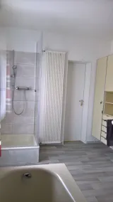 Moderno appartamento di 2 locali, 1 ° Piano separatamente in una casa di famiglia, posizione vicino alla città - Image 4