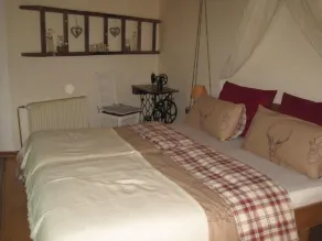 Cozy holiday home (75sqm) with natural wood furniture - Image 5