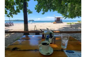 Fully equipped studio, short walk to beach, stores and restaurants - Image 5