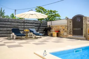 Charmante Villa Casa E&J mit privatem Pool für bis zu 4 Gäste - Image 5