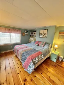 4 bedroom 1 bath.  Large Yard, Short walk to public beach. - Image 5
