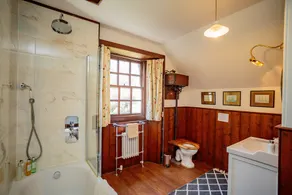 Bleiben Sie in einem Schloss: Loft-Apartment auf einem privaten 2000 Hektar großen Anwesen am Meer - Image 4
