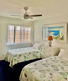 4212 Seashore Dr A - Image 5