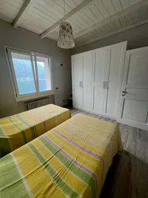 Fritliggende villa på bredden af Luganosøen. Direkte adgang. Panoramaudsigt. - Image 4