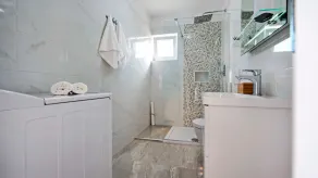TEREZA VIOLA - One Bedroom Apartment - Image 3
