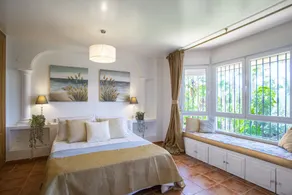 10 Bedroom 5* Luxury Villa . Heated Pool & 6 seater jacuzzi , sauna , 24 guests - Image 5