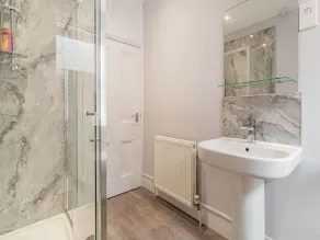 Apartment 3 - Image 3