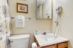 Nouvelle Liste! Condo Propre et Lumineux Avec Piscines Partagées, Bain à Remous, Sauna et vue - Image 3