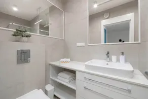 Stylish Apartment | Parking, Balcony, Close to the Beach - Image 4