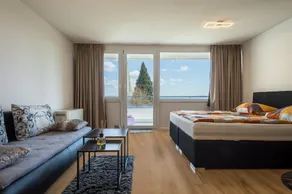Apartment “Panoramablick” with Lake and Mountain View, Garden & Pool - Image 4