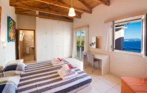 Gorgeous home in Lefkada with private swimming pool, can be inside or outside - Image 3