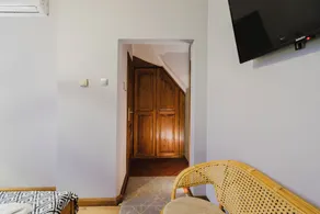 Red House - Image 2