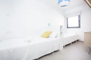 Villa avec jacuzzi, barbecue et terrasse | Adaptée au travail à distance - Image 4