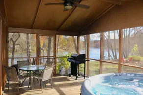 Stepping Stone Cabin - The Perfect Riverfront Getaway! - Image 4