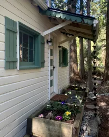 Cozy cabin on the Cedar River - Image 5
