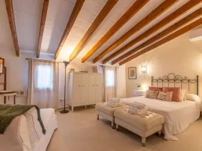 Alleinstehendes Ferienhaus mit privatem Pool, Klimaanlage,  W-LAN, TV, Innenhof, Panoramablick - Image 3