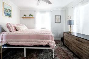 Bluebonnet Bungalow near Roundtop<br>1940s farmhouse with 2022 comfort - Image 5