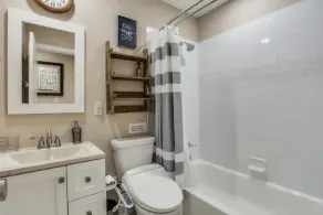 Grapevine Historic District ! New Remodel - Image 2