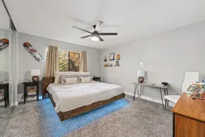 Perfect 2 bedroom 2 bath condo with a pool and gym - Image 5