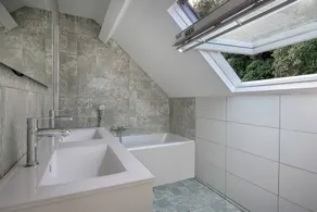 50m from the beach, pretty house for 8 - Image 3