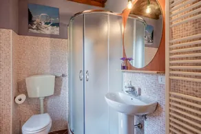 Apartment 'Suoni Della Natura' with Shared Garden and Wi-Fi - Image 3