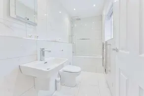 1BR Apartment in central Cheltenham with Terrace - Image 2