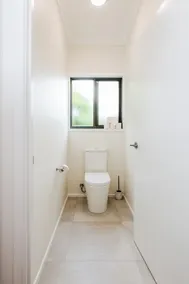 Merindah • Pet-Friendly • Central 4BDR for 10 - Image 3