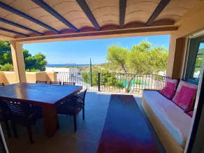 Grande casa com piscina a 100 metros da praia, com vista para o mar - Image 4