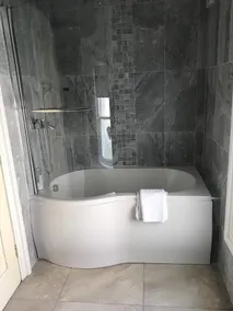 Garden Double Room with own door access and bathroom - Image 2