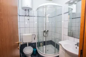 Three bedroom apartment with terrace and sea view Mali Rat, Omiš (A-10014-d) - Image 2