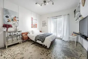 Unique downtown living experience - Image 5