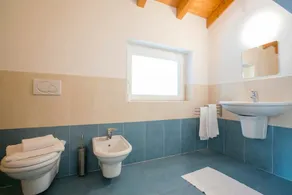 Franklin House with Private Garden - Happy Rentals - Image 4