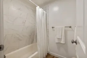 Comfortable Townhouse in Ash Way Lynnwood - Image 4