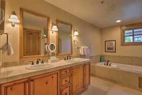 Union Creek 3 Bedroom Townhome #124C by RedAwning - Image 4