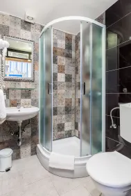 Captain's Guest House - Image 2