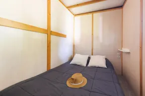 Maeva Respire campsite in La Croze *** - Chalet Vanille 4 Rooms 6 People - Image 4