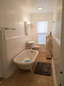 Casa céntrica de 2 pisos - Image 5