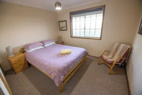 Awesome views of Lake & Mountains, Cosy Cottage with Slow combustion wood heater - Image 5