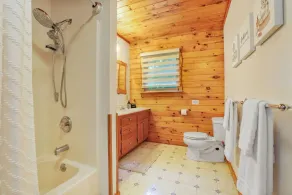 Luxury Retreat in the heart of Perry County, PA. There are plenty of amenities for the whole family to enjoy! - Image 3