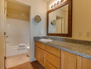 Best Location and layout at 7th Mountain 1024 SF 2 Bed/2 Bath - Pet Friendly - Image 4