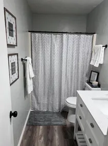 New Remodel 3BD/2Bath Weekly/Monthly Discounts available - Image 4