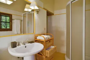 Wunderbares alleinstehendes Ferienhaus mit Pool,  W-LAN, TV und Haustiere erlaubt - Image 4