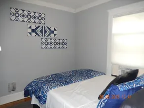 Refurbished Detroit Condo Suite - Image 4
