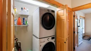 Tasteful 3 bedroom/2 bath condo + Hot Tub on Whitefish Mountain Resort - Image 2