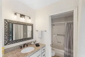 Private Renovated home 1.5 Miles to downtown Highlands! - Image 4