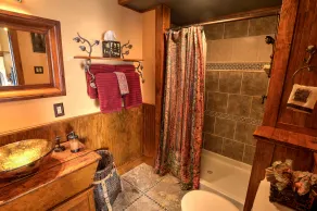 ÅNDING AF SØN PLACID WATERFRONT STORE CAMP-6 BR HVER W / FULL BATH / SLEEPS 12 - Image 3