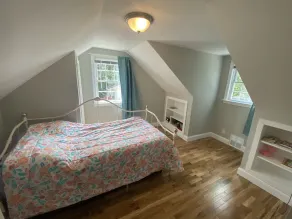 Updated 4 bedroom in Private Beach Association less than 1/2 mile walk to beach! - Image 5