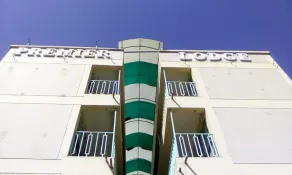 Premier Lodge - Image 4