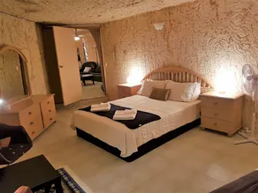 Undergound Gem - Apartment, unique experience, spacious, pet friendly - Image 5